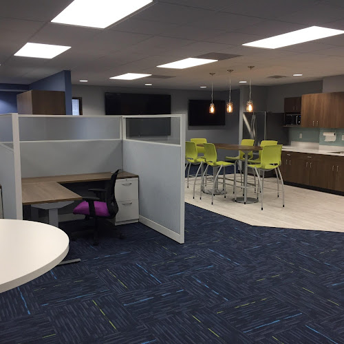 Agencias de empleo en Buffalo, (New York) – Mejores oficinas de trabajo cerca de ti - AF1QipMM0SriRurjBk736ejOcS 1bN2YaLHwl7NeBgvEw800 H500 K No