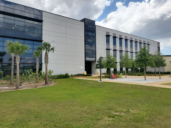 Agencias de empleo en Kissimmee, (Florida) – Mejores oficinas de trabajo cerca de ti - AF1QipOKyRoyycPETiIs1JuX1 G 5EnndTiy4aCEVQIbw800 H500 K No